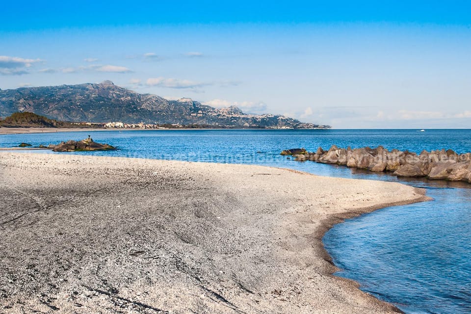 Nearby landmark, Day, Natural landscape, Beach, Mountain view, Sea view