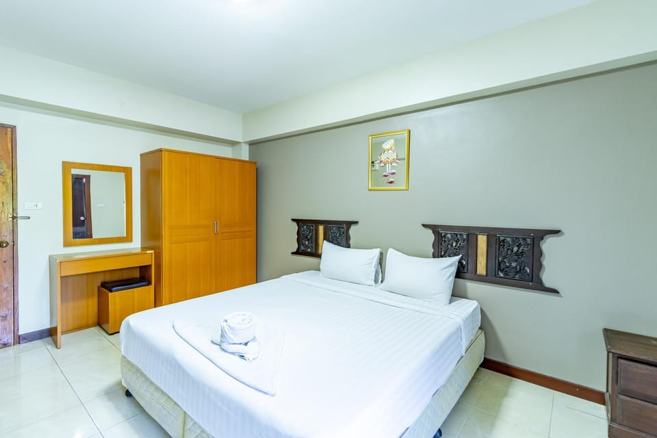 Silver Gold Garden, Suvarnabhumi Airport Hotel in Bangkok