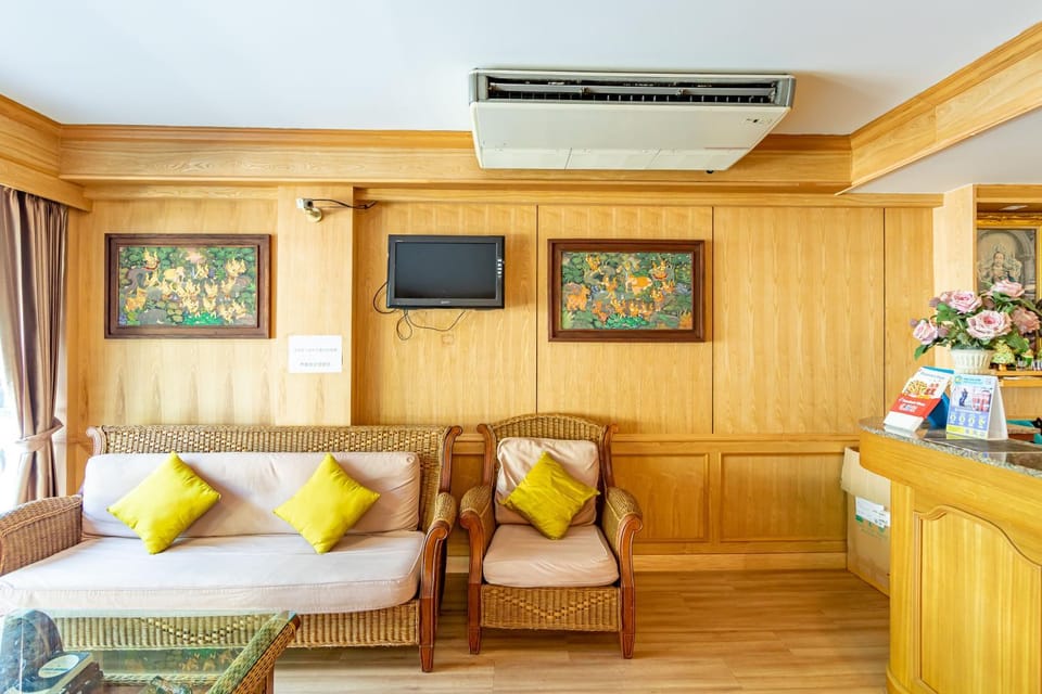 Silver Gold Garden, Suvarnabhumi Airport Hotel in Bangkok
