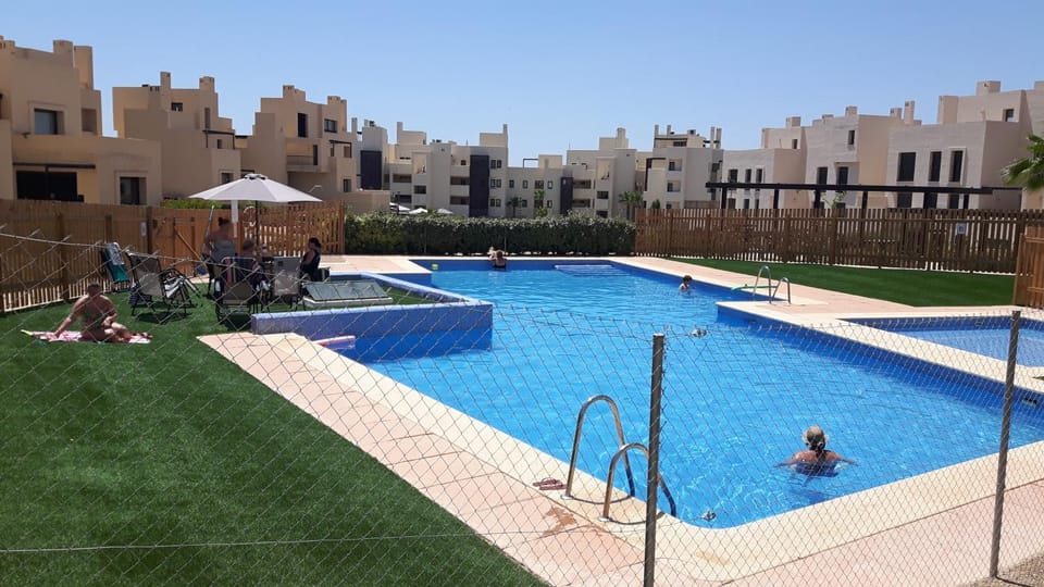 Property building, On site, Swimming pool, Swimming pool
