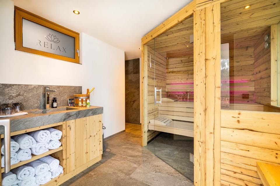 Sauna, Internal: Not applicable to any particular room