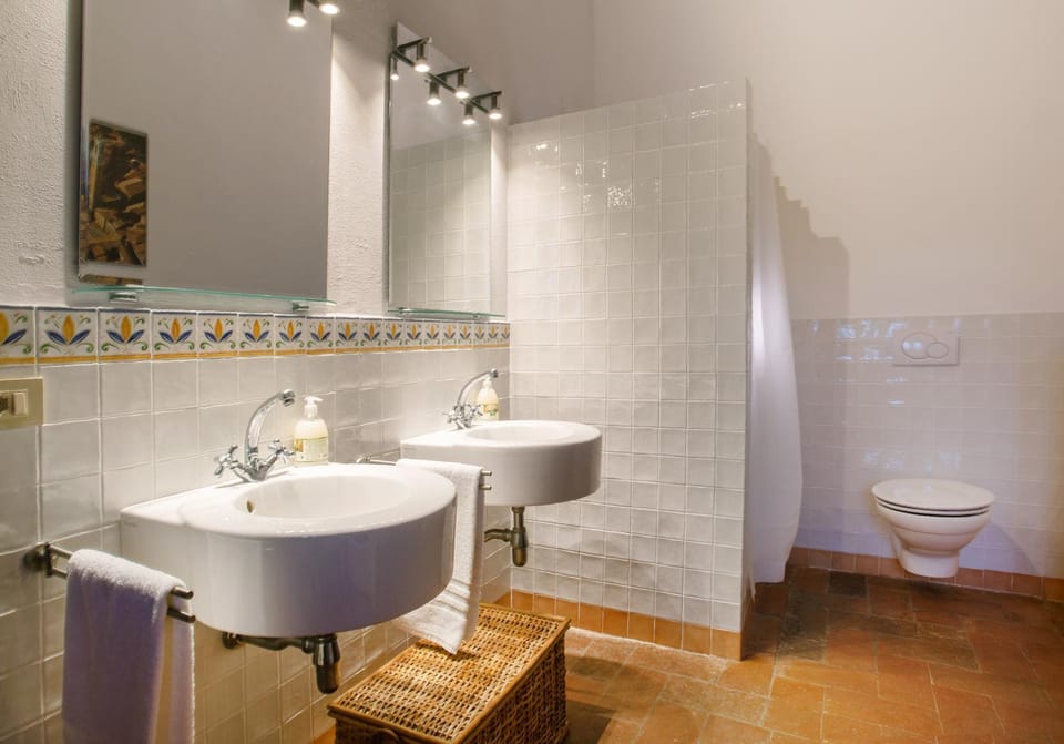 Private Chianti Hill Residence Apartment in Tuscany