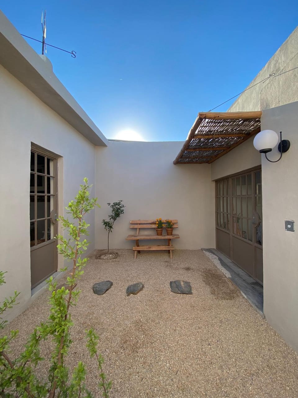 The Mantarraya Outpost Bed and Breakfast in La Paz