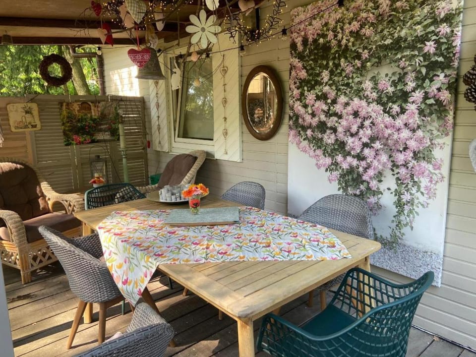 Chalet Luxe Free Wifi Netflix Chalet in Flanders