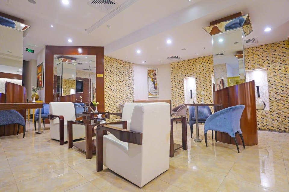 Restaurant/places to eat, Lobby or reception