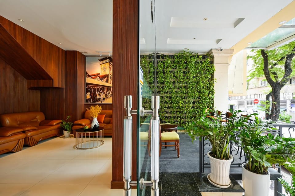 Property building, Lobby or reception, Entertainment, Location