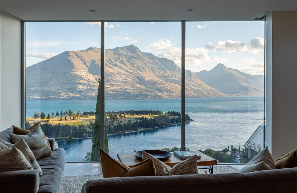 Living room, Lake view, Mountain view, Sunset