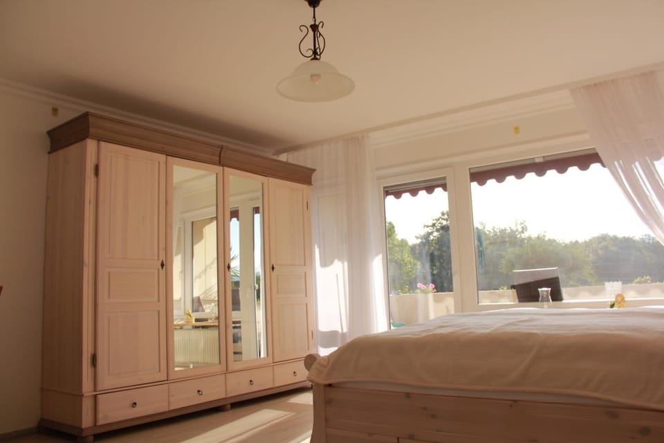 Day, Balcony/Terrace, Bedroom