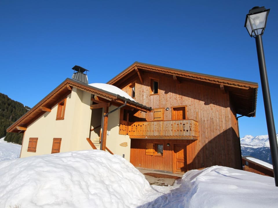 Magnifique T4 Mezzanine avec Parking et Animaux Acceptés - FR-1-293-64 Apartment in Villard-sur-Doron