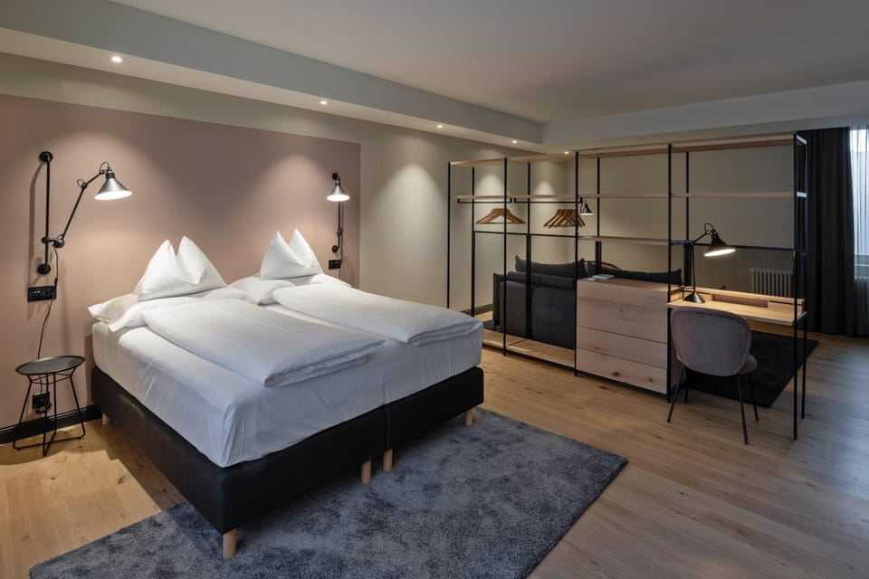 Bed, Photo of the whole room