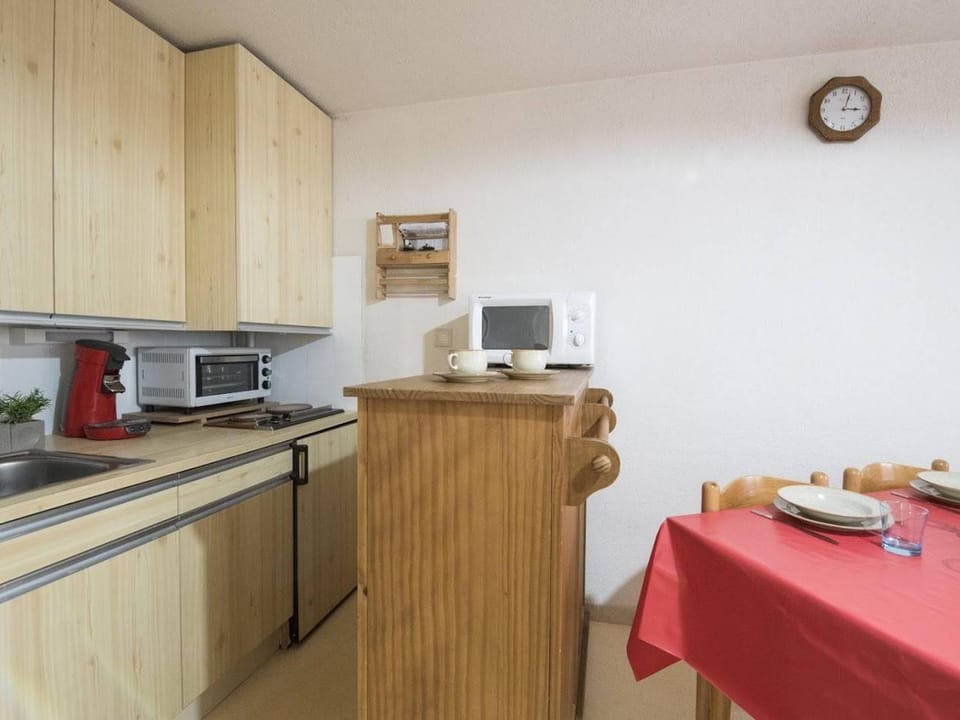Studio 4 pers. proche centre, téléphérique, navette & parking privé - FR-1-296-240 Apartment in Saint-Lary-Soulan