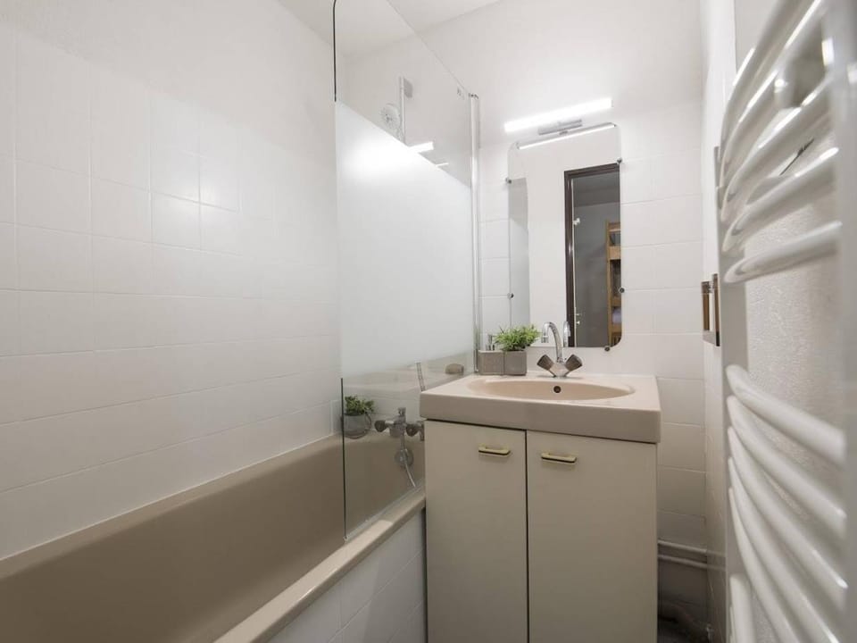 Studio 4 pers. proche centre, téléphérique, navette & parking privé - FR-1-296-240 Apartment in Saint-Lary-Soulan
