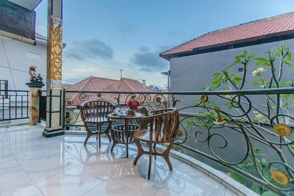 Bed, Garden, Bathroom, Balcony/Terrace, Bedroom, City view, Garden view, Street view