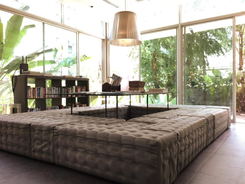 Seating area