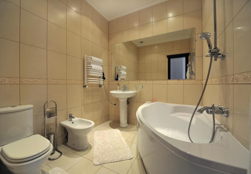 Toilet, Bathroom, Decorative detail