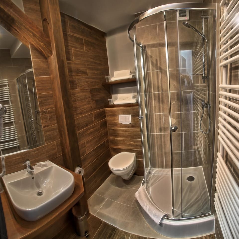 Shower, Toilet, Bathroom