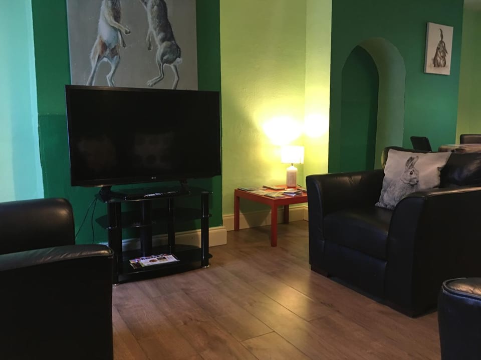 TV and multimedia, Seating area