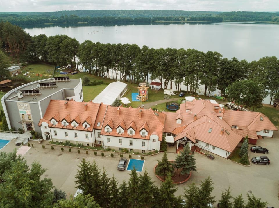 Property building, Restaurant/places to eat, Swimming pool