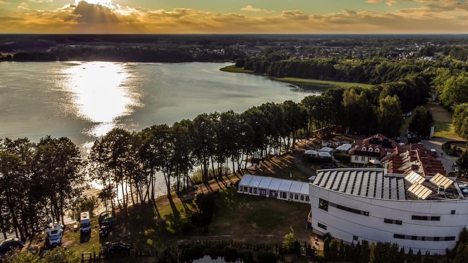 Property building, Natural landscape, Bird's eye view, Lake view, Sunset
