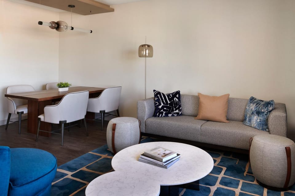 Living room, Seating area, Dining area