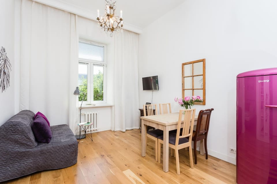 Bed, Living room, Dining area
