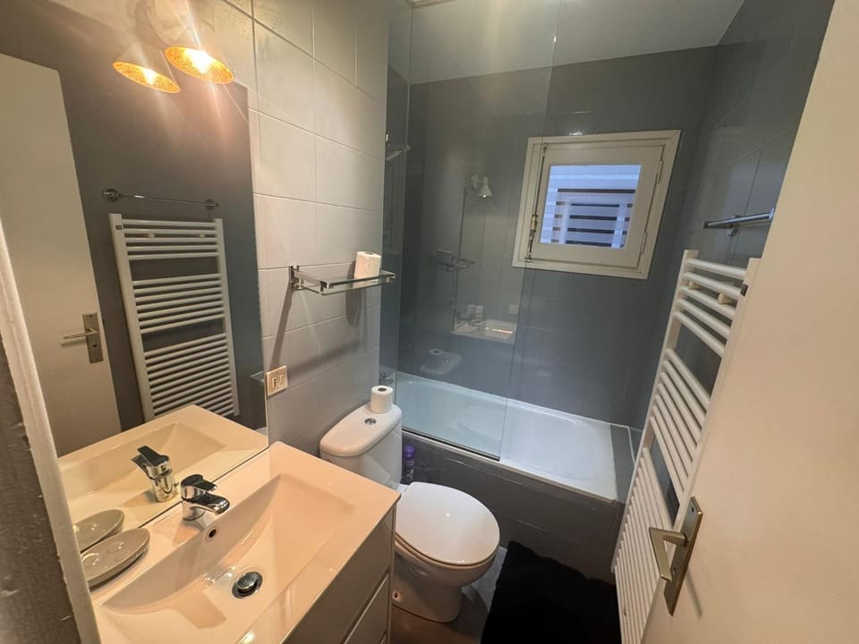 Toilet, Bath
