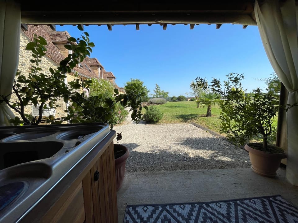Hot Tub, Hot Tub, Garden view
