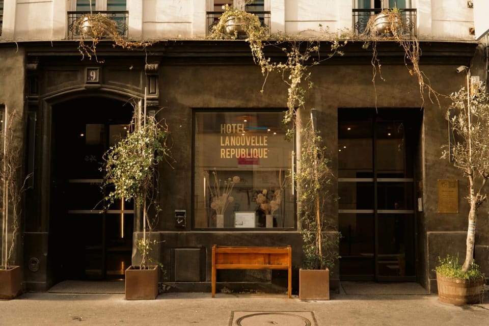 Facade/entrance