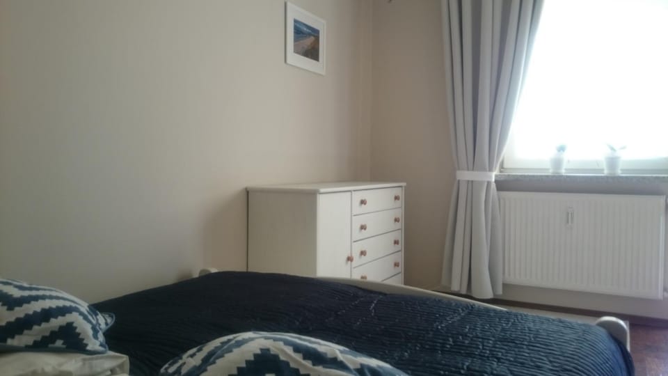 Bed, Balcony/Terrace, Photo of the whole room, Bedroom