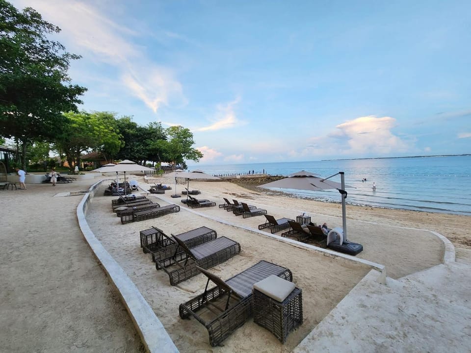 Mactan Newtown Ocean View 360 Degree Apartment in Lapu-Lapu City