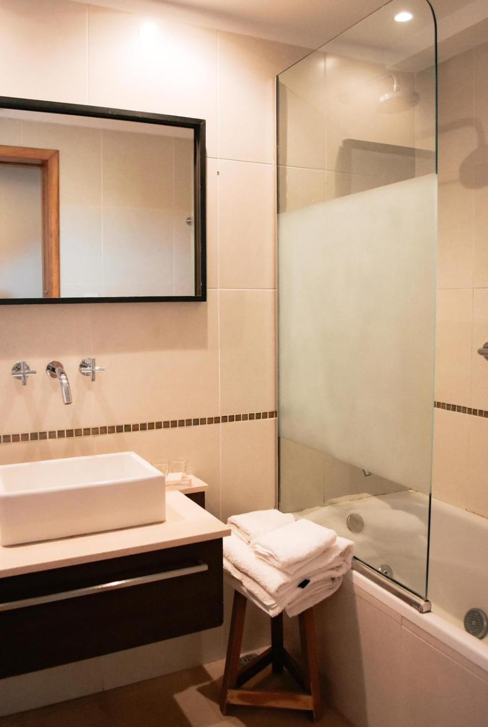 Las Bayas Home Suites Hotel in Esquel