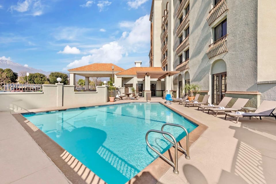 Pool view, Swimming pool