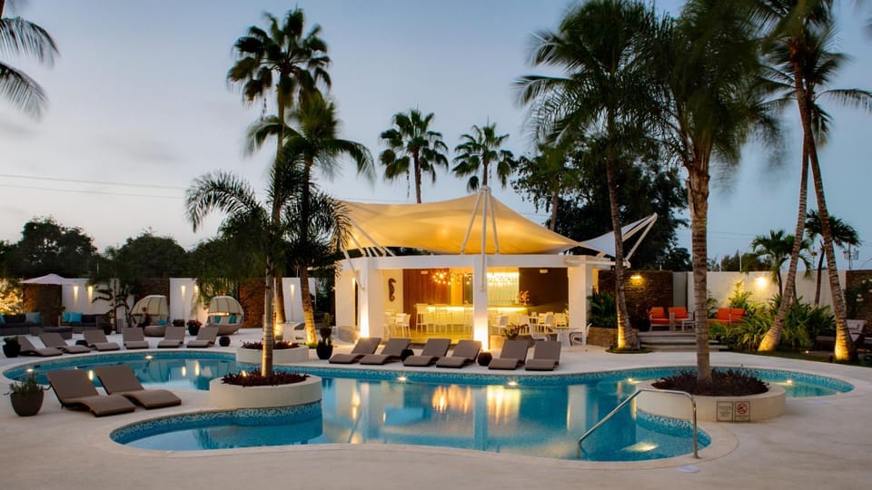 Lounge or bar, Swimming pool