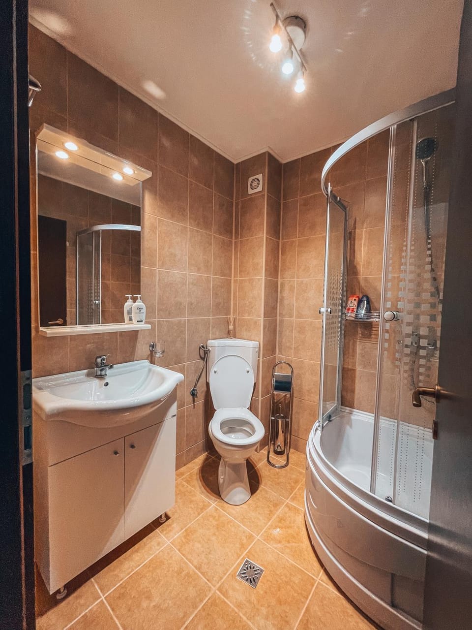 Shower, Toilet, Bathroom