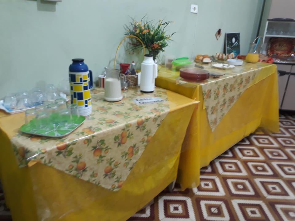 Breakfast, Continental breakfast, Buffet breakfast