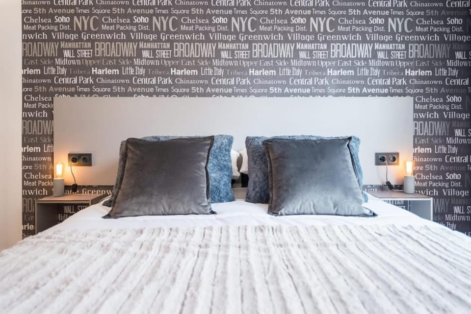 Decorative detail, Bedroom