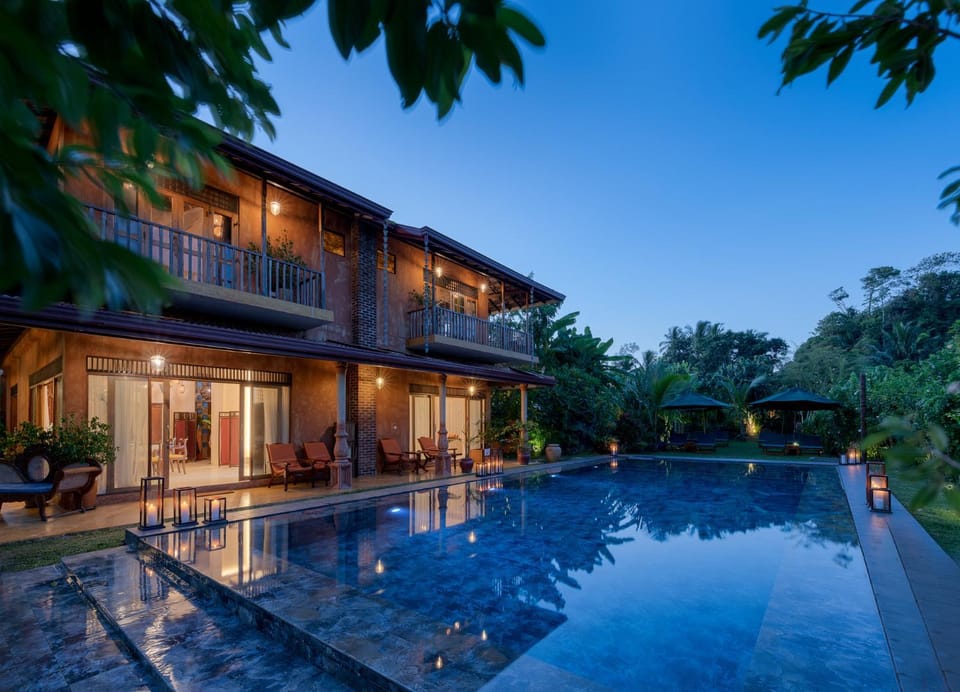 Property building, Swimming pool