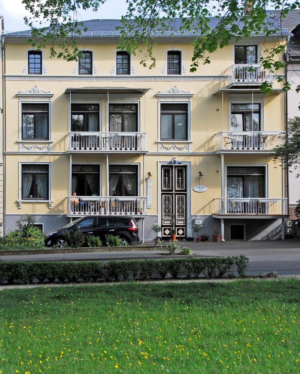 Facade/entrance, Facade/entrance
