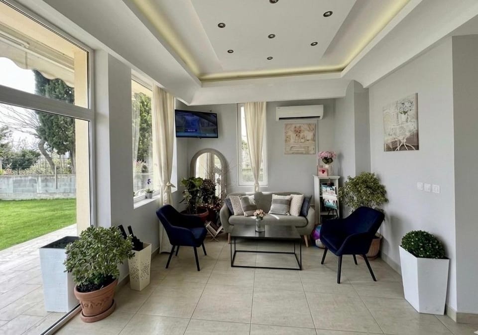HOTEL BRIZ - Free Public Parking Hotel in Burgas