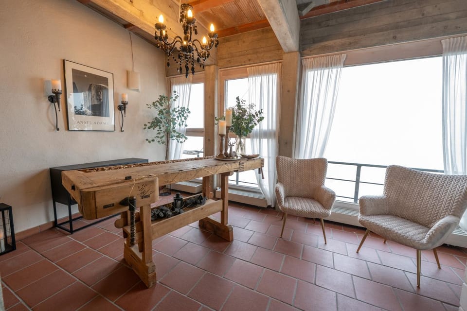 BnB SchlafSchloss Bed and Breakfast in Canton of Bern (Region)
