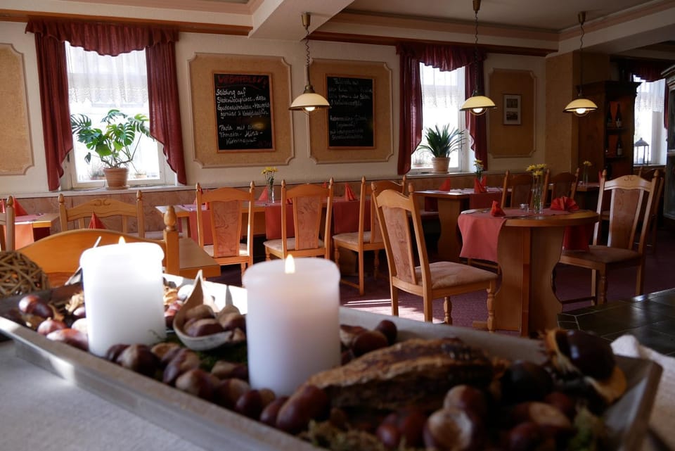 Restaurant/places to eat