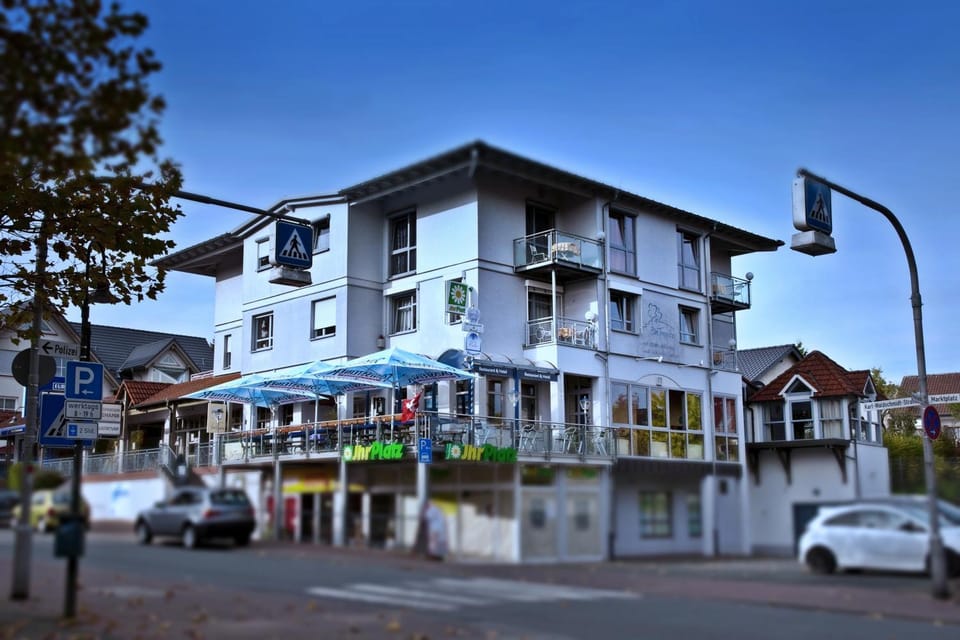 Property building, Facade/entrance, Location