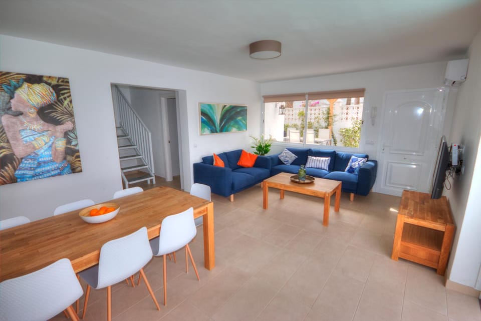 Casa Cocodrilo by CASAS COCODRILO Villa in Maspalomas