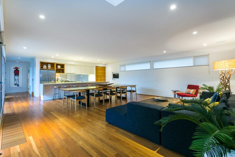 Kitchen or kitchenette, Living room, Dining area