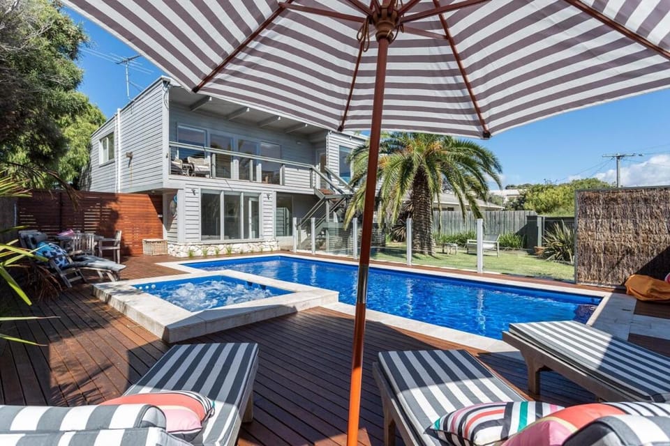 Front Beach House House in Melbourne