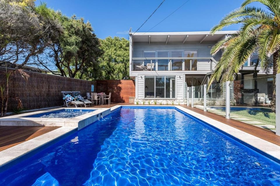 Front Beach House House in Melbourne