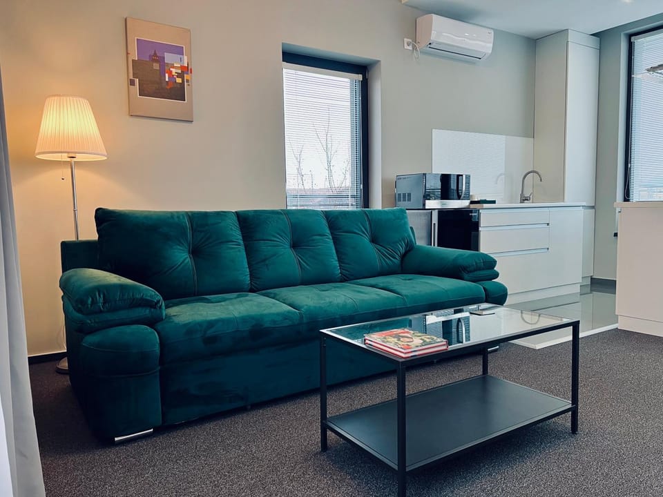 Kitchen or kitchenette, Living room, Seating area, Dining area, locker, minibar, air conditioner