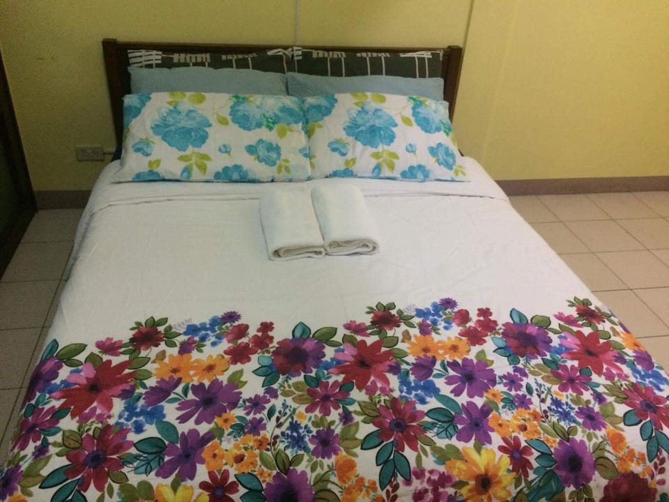 Leons Den is a long term accomodation of atleast 1 month stay Apartment in Pasig