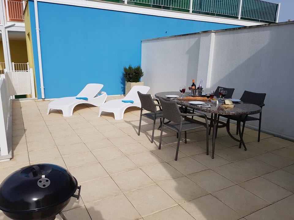 BBQ facilities, Balcony/Terrace