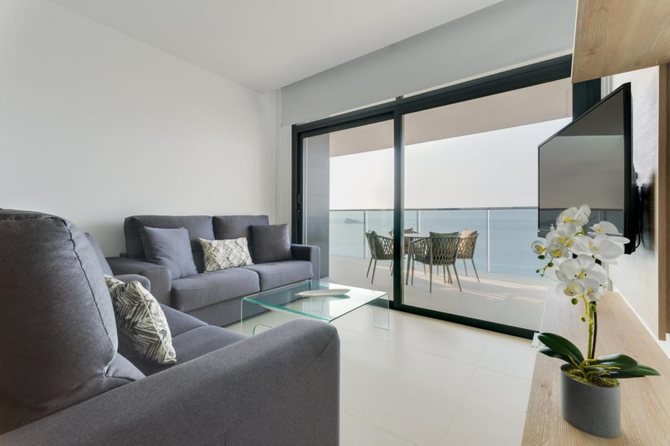 Communal lounge/ TV room, Living room